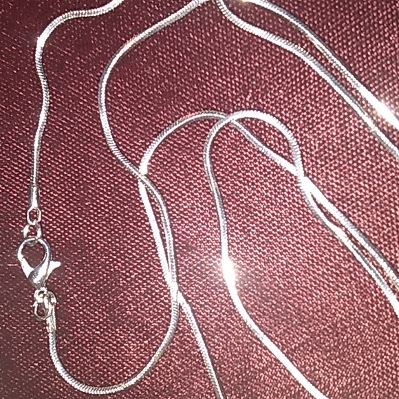 Beautiful Two Feather Necklace - Picture 8 of 10